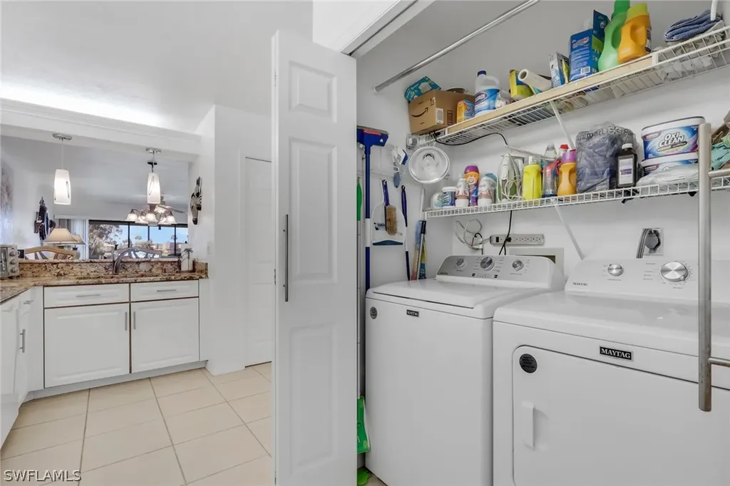 4240 Chantelle Drive Naples FL 34112