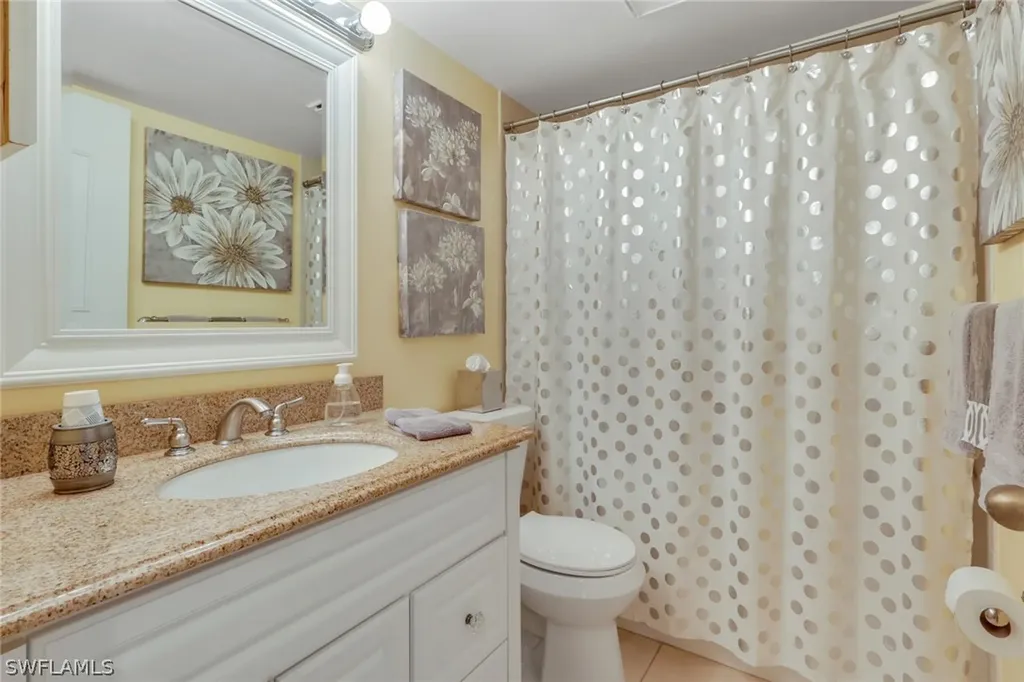 4240 Chantelle Drive Naples FL 34112