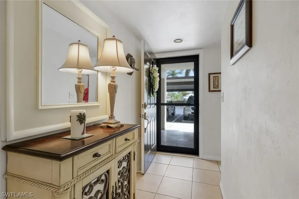 4240 Chantelle Drive Naples FL 34112