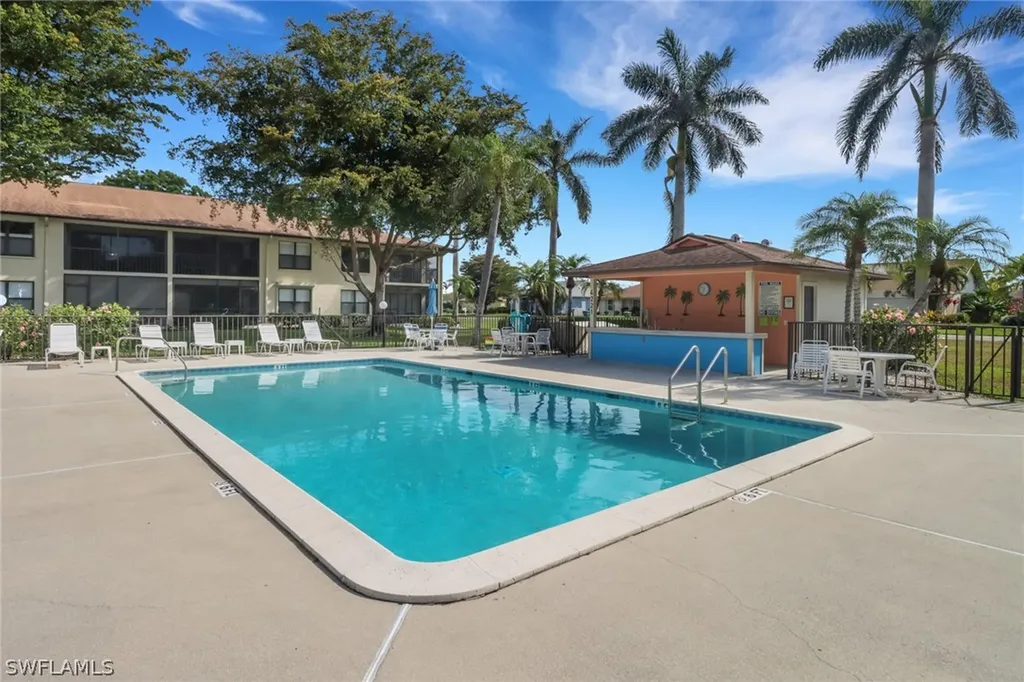 4240 Chantelle Drive Naples FL 34112