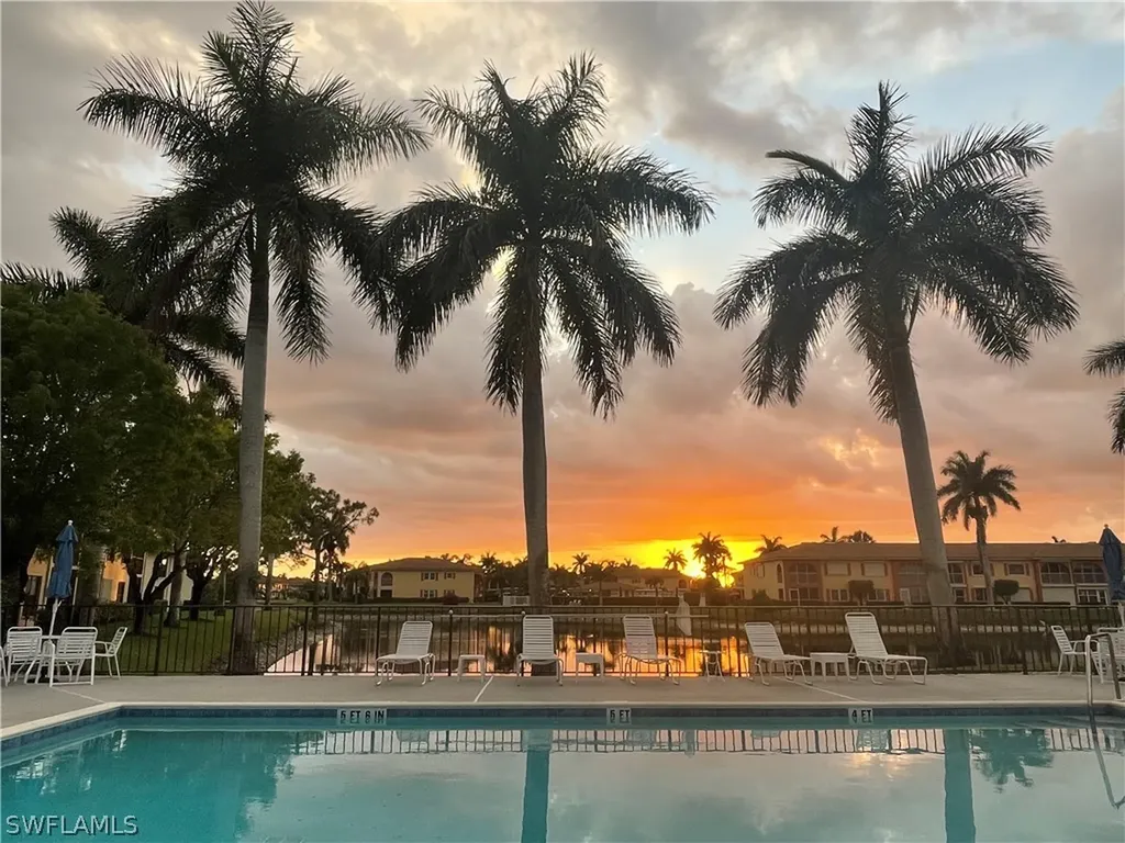 4240 Chantelle Drive Naples FL 34112