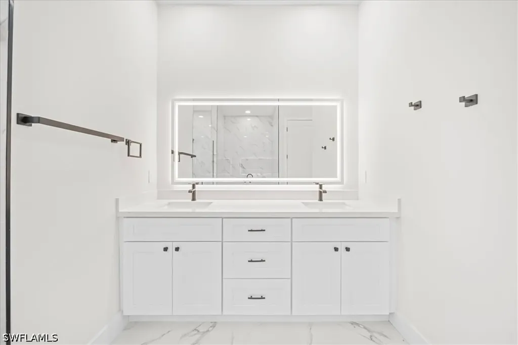 1226 NE 5th Place Cape Coral FL 33909