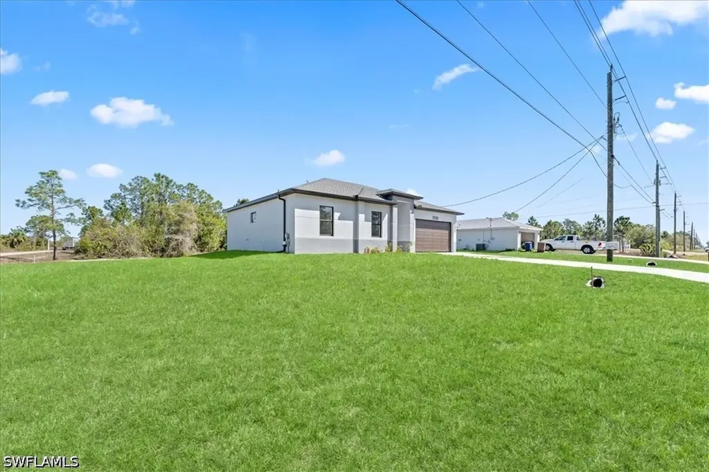 2501 E 15th Street Lehigh Acres FL 33972