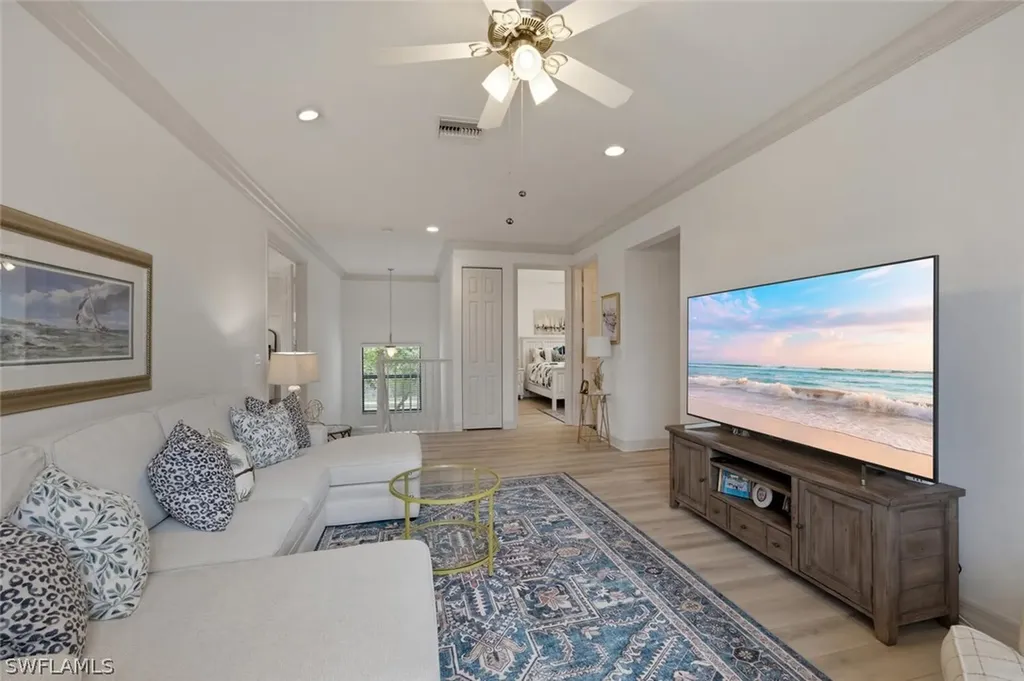 3306 Baltic Drive Naples FL 34119