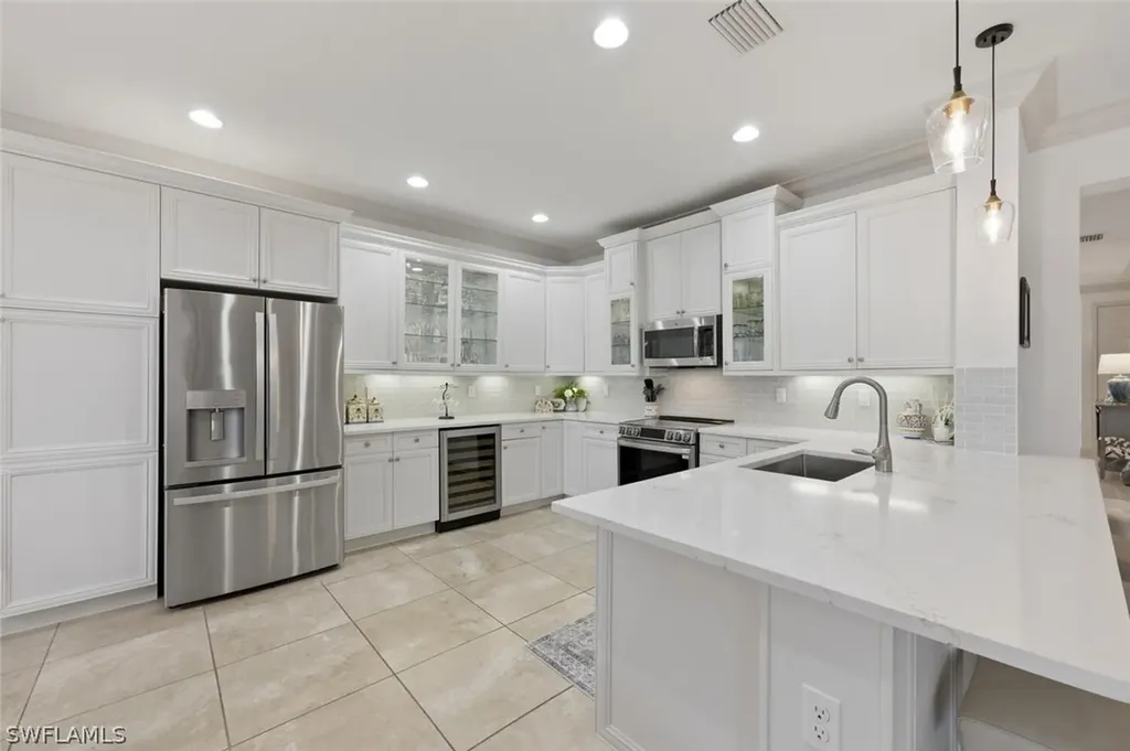 3306 Baltic Drive Naples FL 34119