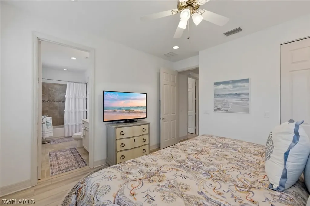 3306 Baltic Drive Naples FL 34119