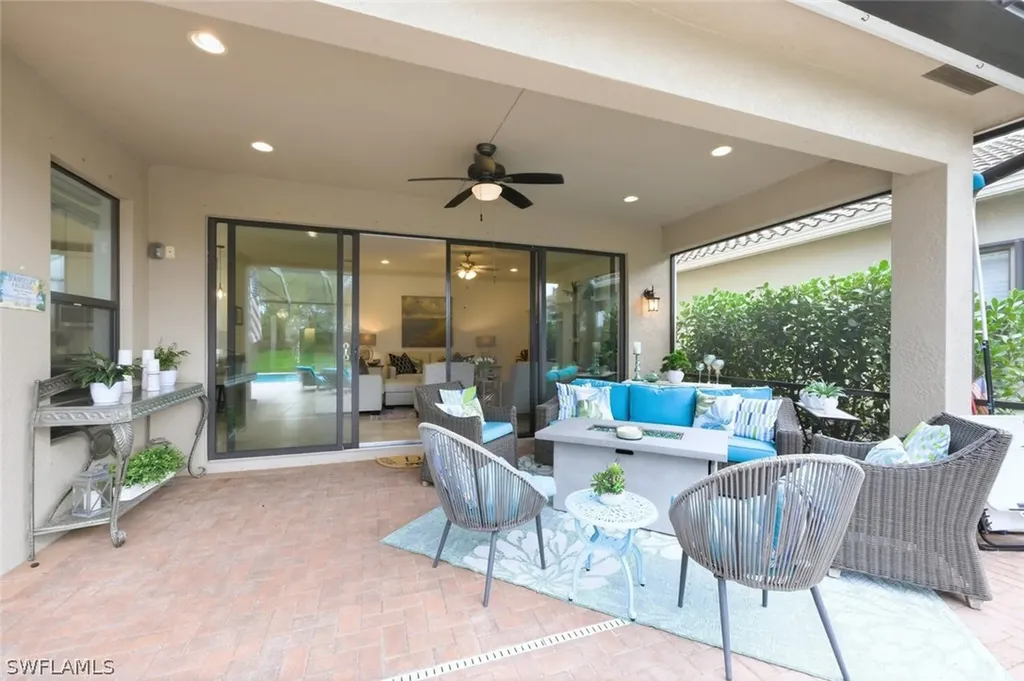 3306 Baltic Drive Naples FL 34119