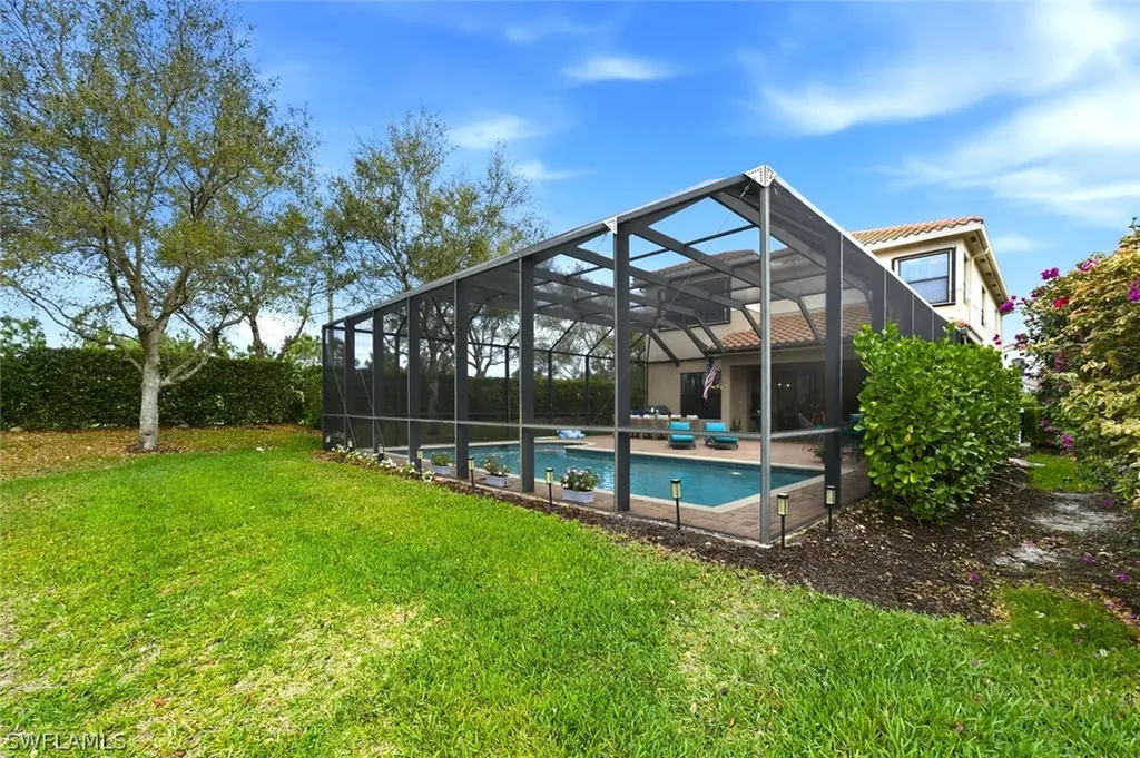 3306 Baltic Drive Naples FL 34119