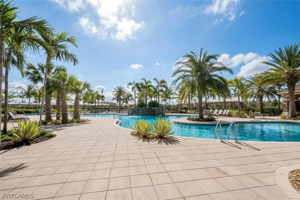 3306 Baltic Drive Naples FL 34119
