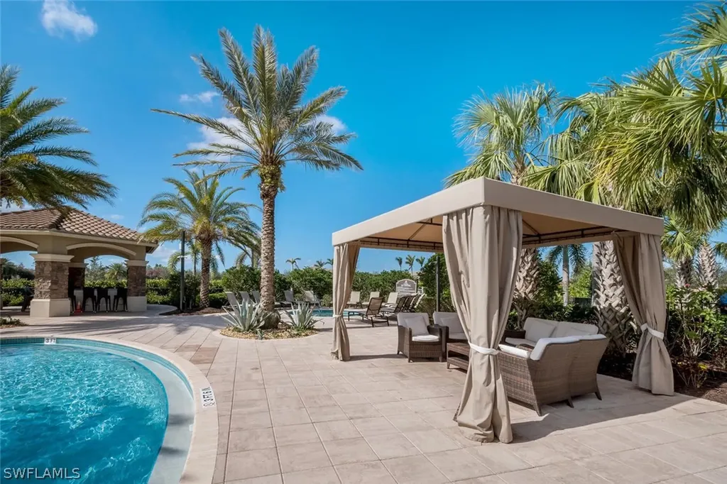 3306 Baltic Drive Naples FL 34119