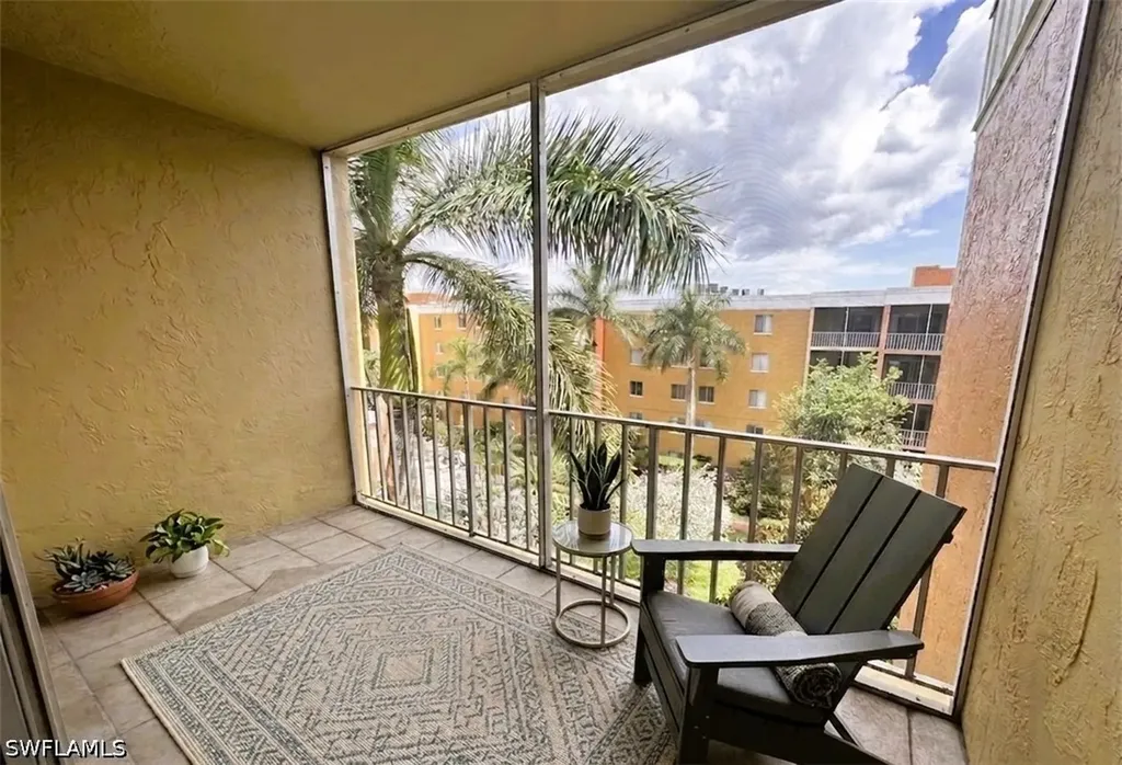 2366 E Mall Drive Fort Myers FL 33901