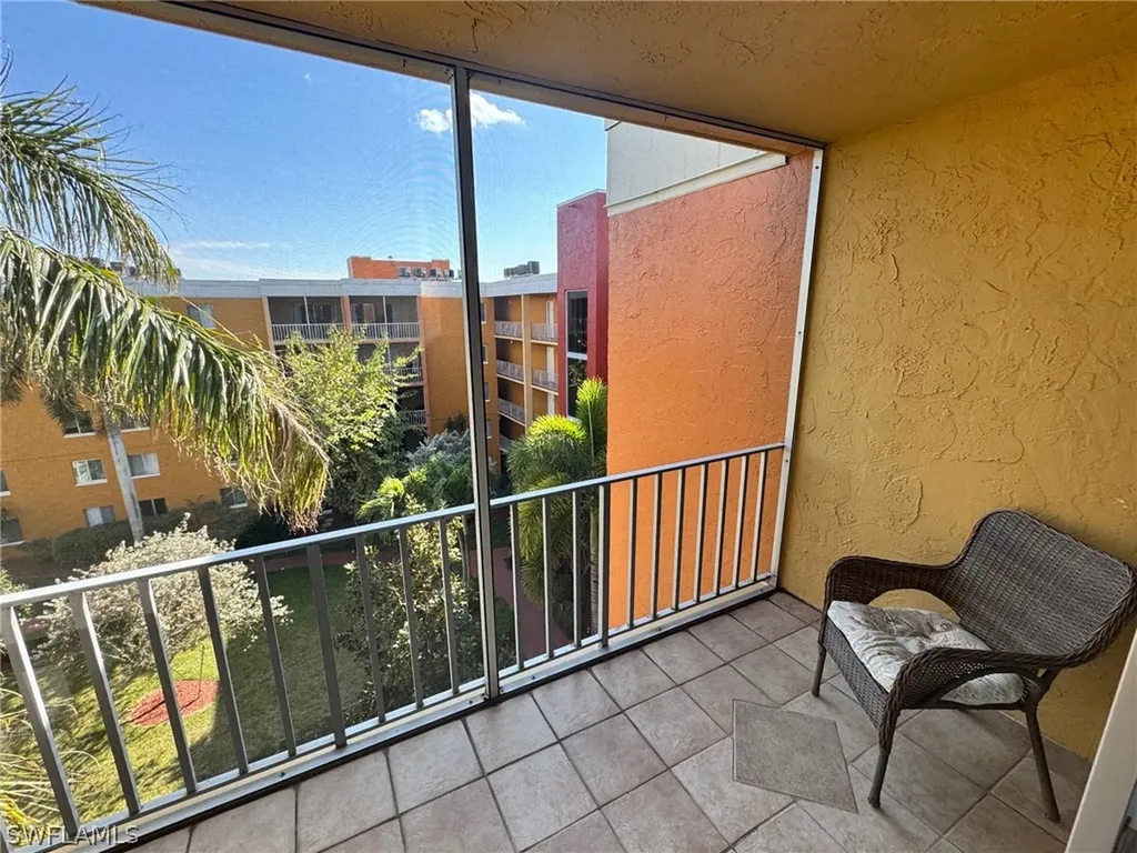 2366 E Mall Drive Fort Myers FL 33901