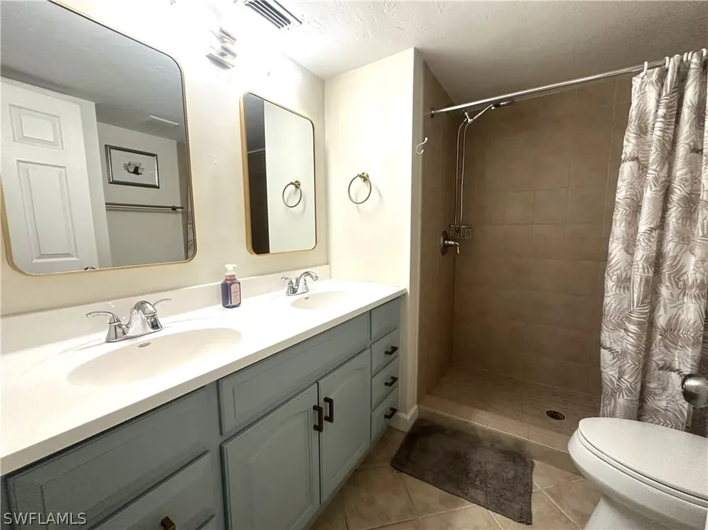 2375 Naples Trace Circle Naples FL 34109