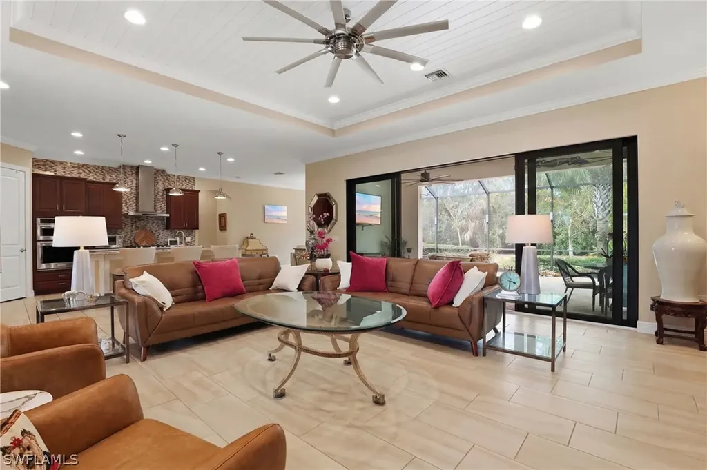 2303 Somerset Place Naples FL 34120