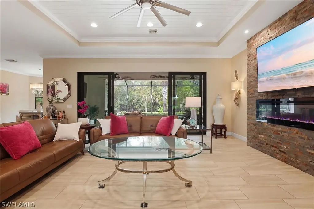 2303 Somerset Place Naples FL 34120