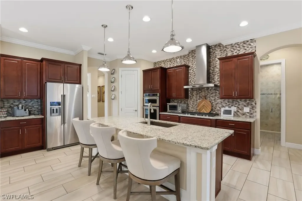 2303 Somerset Place Naples FL 34120