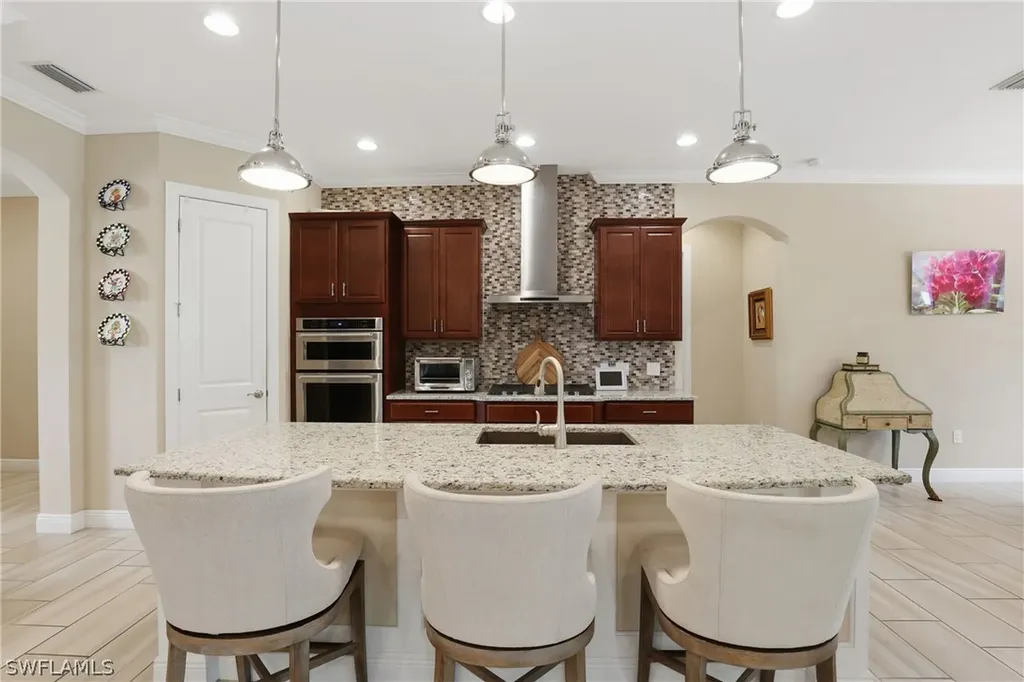 2303 Somerset Place Naples FL 34120