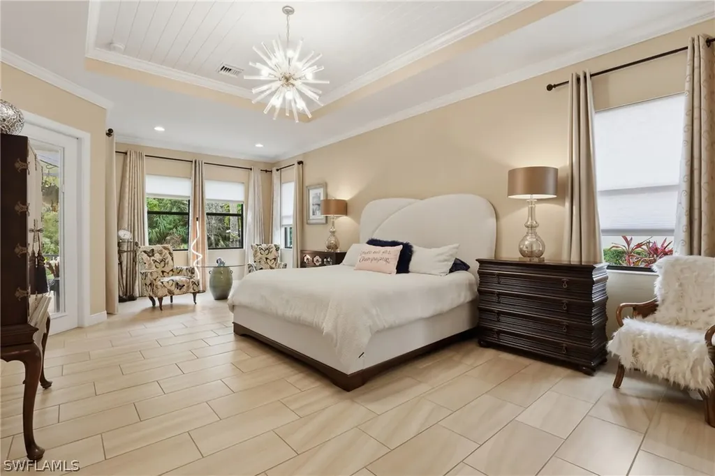 2303 Somerset Place Naples FL 34120