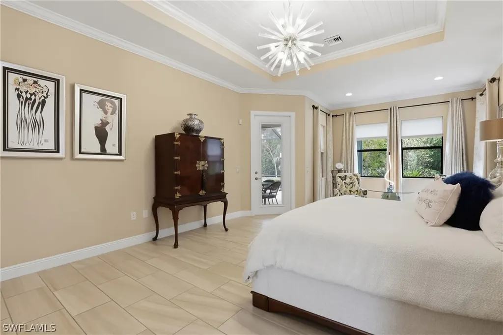 2303 Somerset Place Naples FL 34120