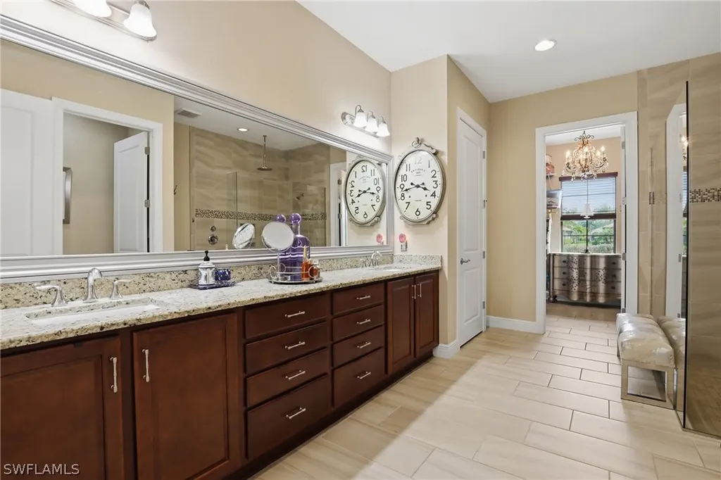 2303 Somerset Place Naples FL 34120