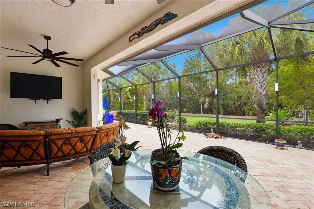 2303 Somerset Place Naples FL 34120