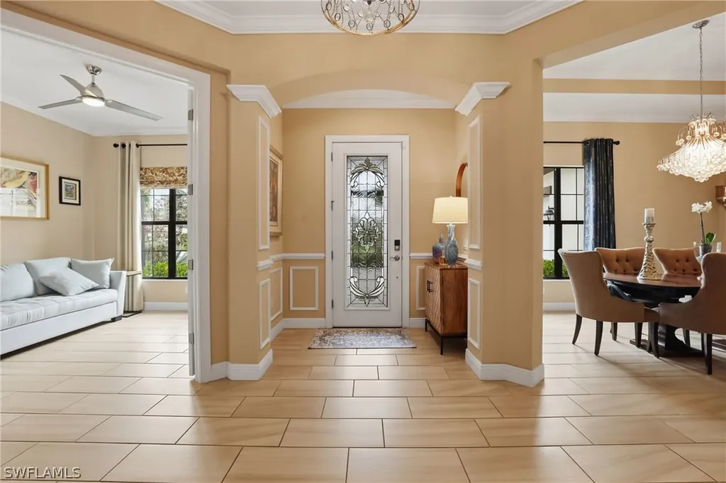 2303 Somerset Place Naples FL 34120