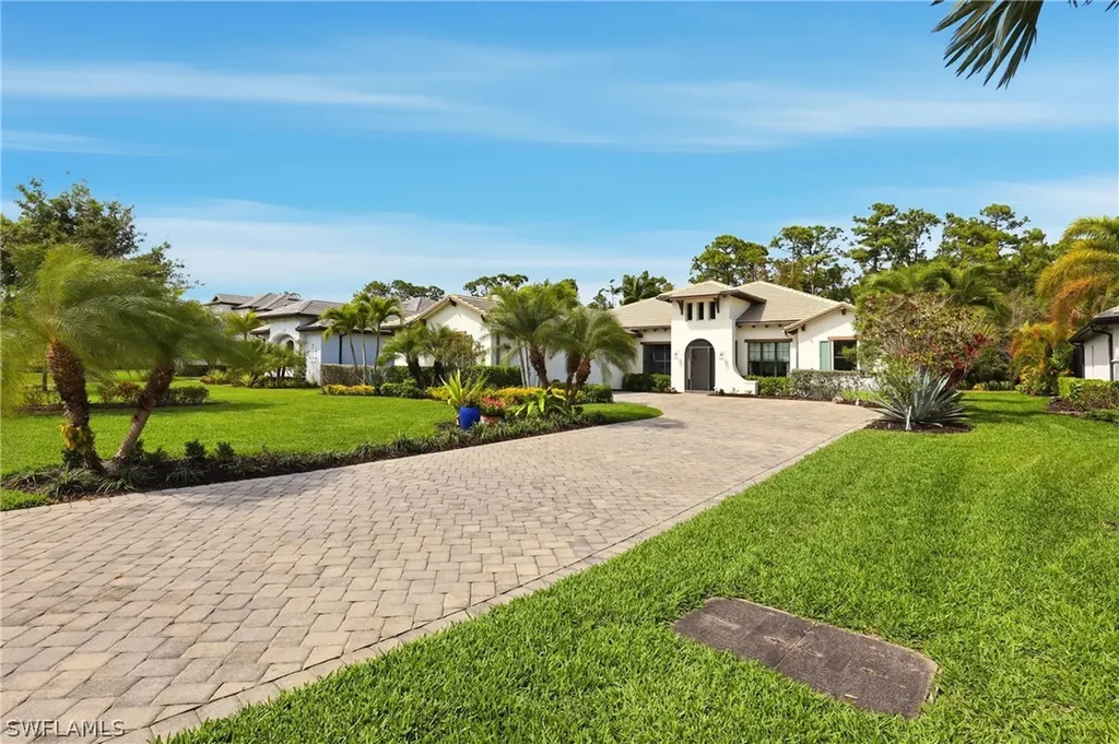 2303 Somerset Place Naples FL 34120