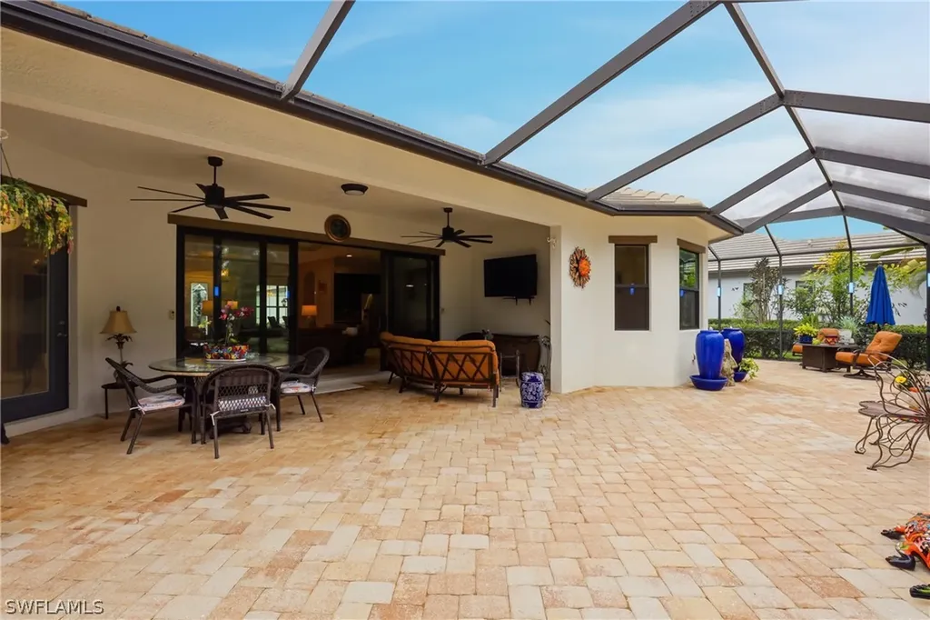 2303 Somerset Place Naples FL 34120