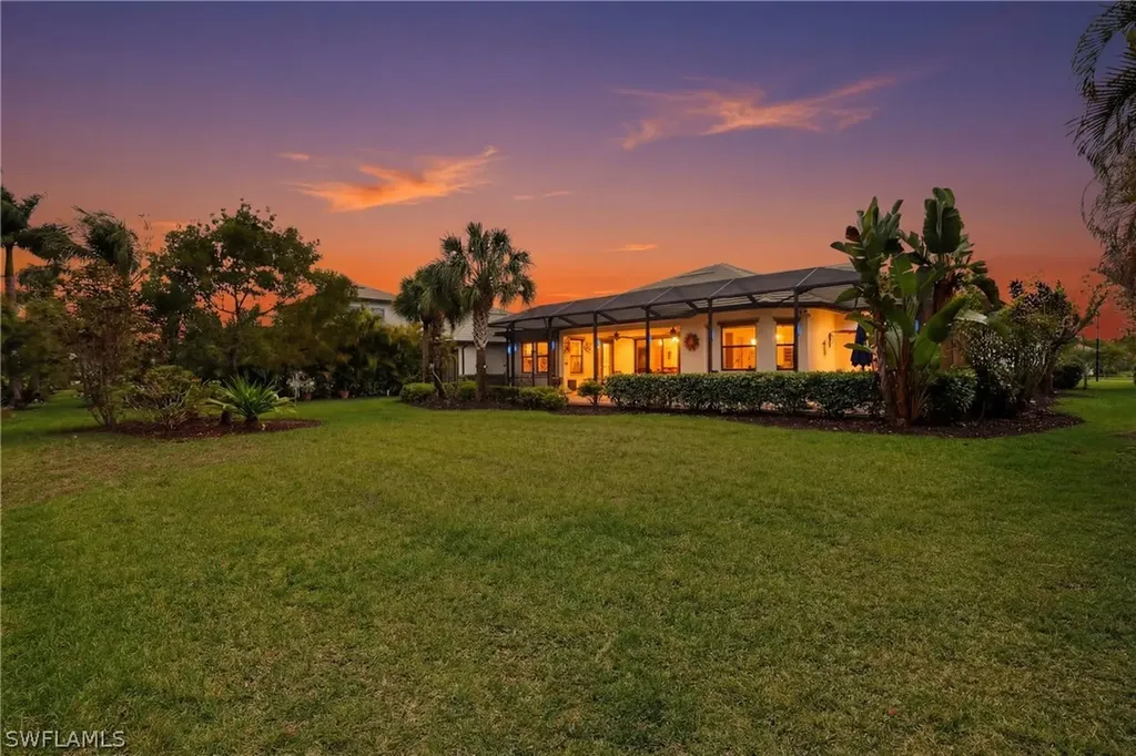 2303 Somerset Place Naples FL 34120
