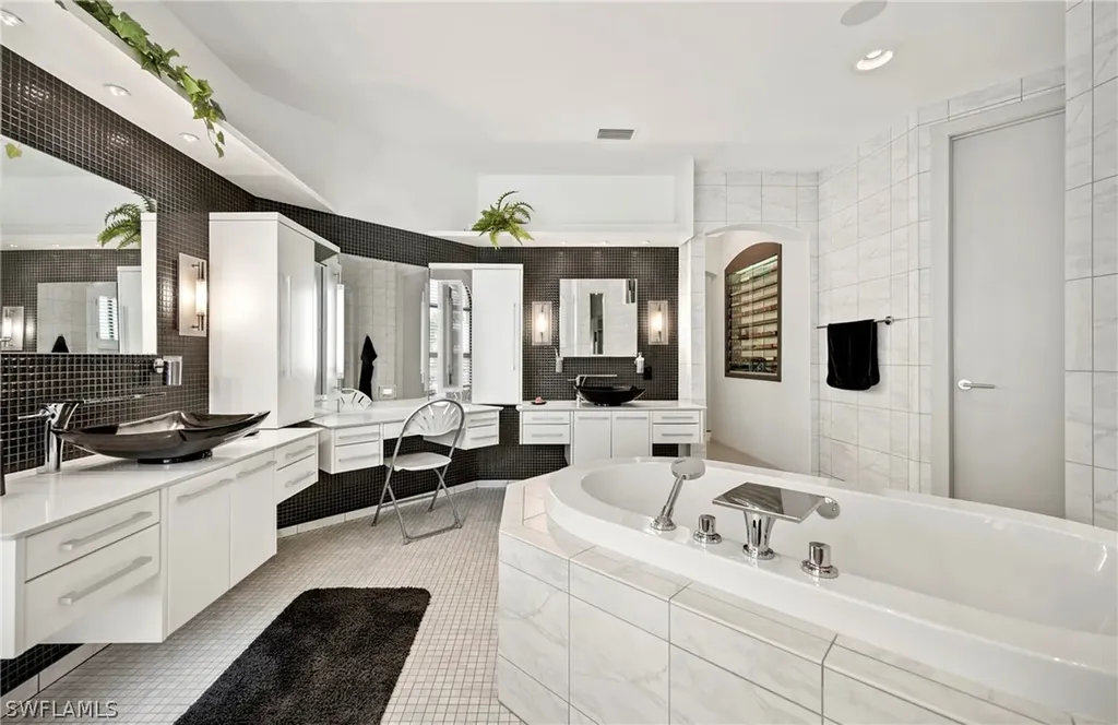 4944 Normandy Court Cape Coral FL 33904