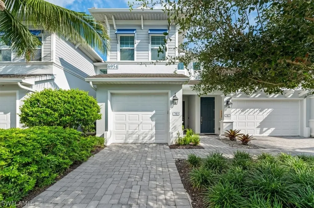 6954 Avalon Circle Naples FL 34112