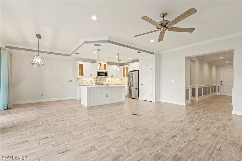 6954 Avalon Circle Naples FL 34112