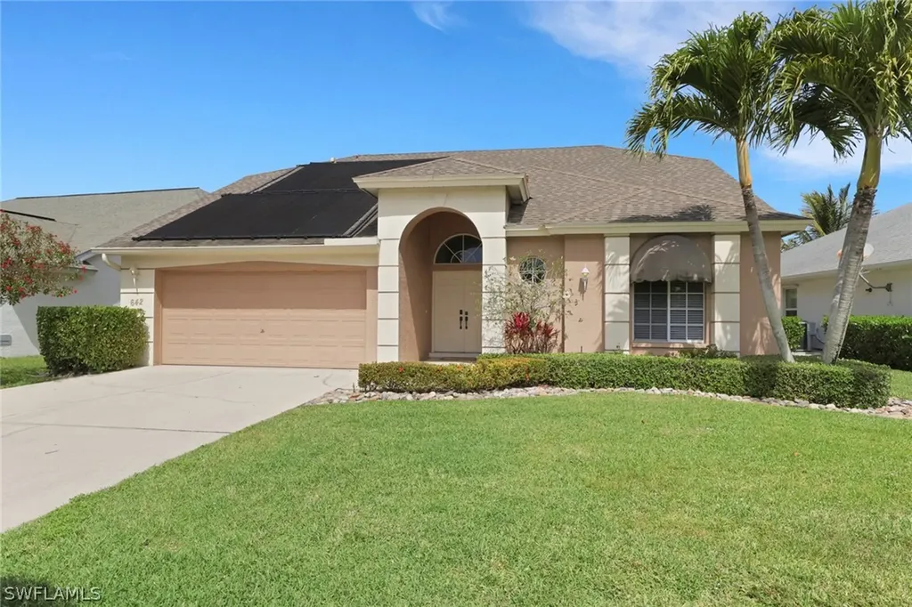 642 Lambton Lane NE Naples FL 34104