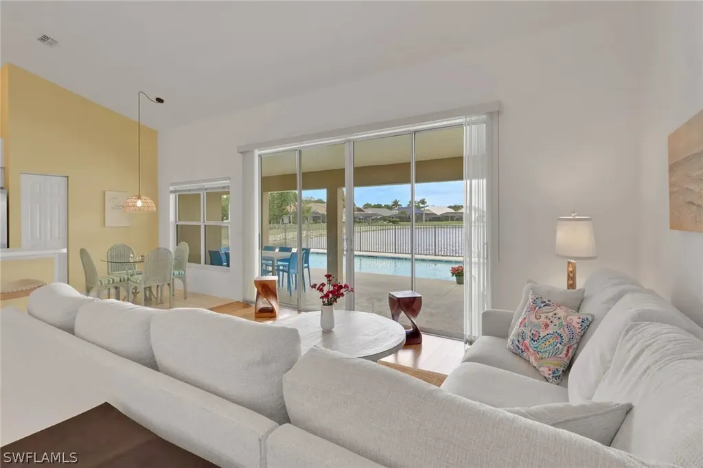 642 Lambton Lane NE Naples FL 34104