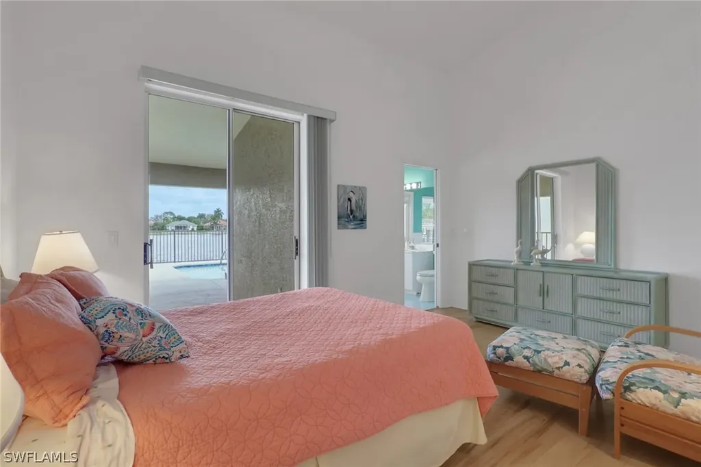 642 Lambton Lane NE Naples FL 34104