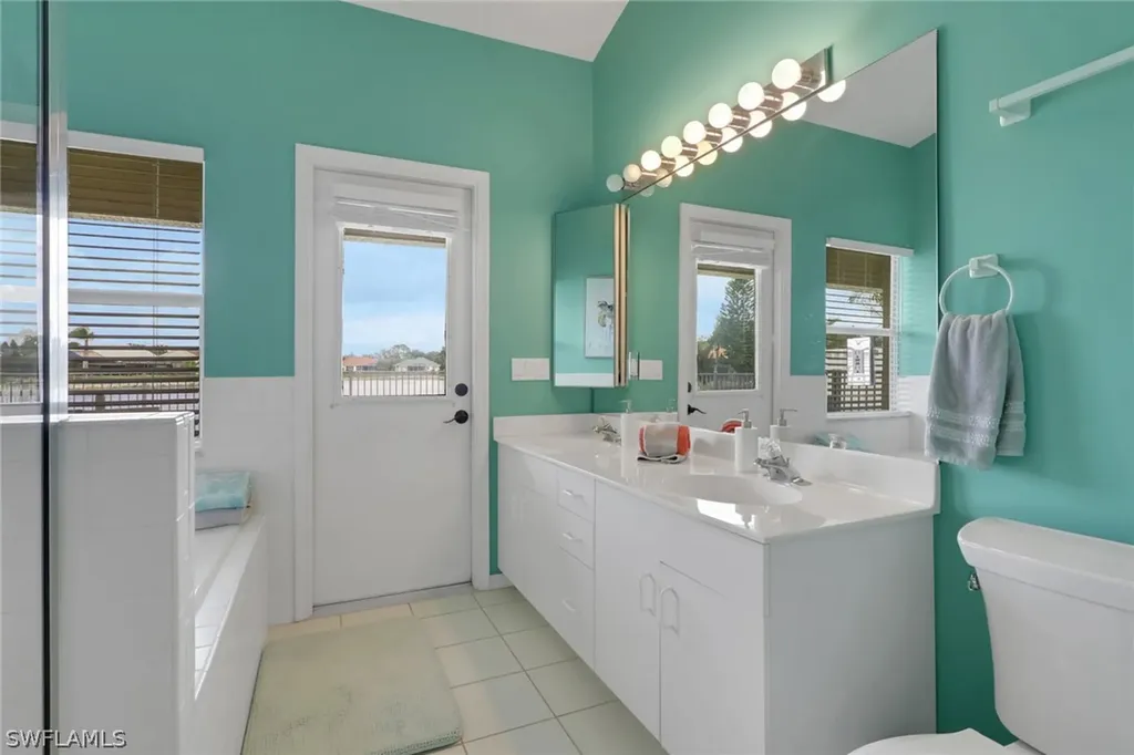 642 Lambton Lane NE Naples FL 34104