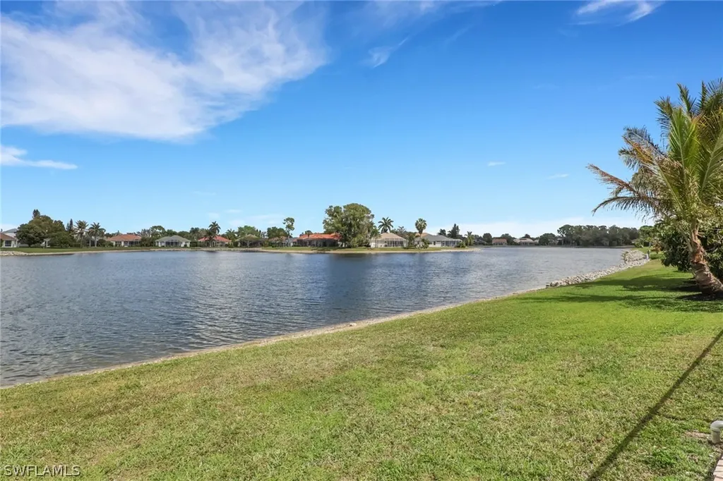 642 Lambton Lane NE Naples FL 34104