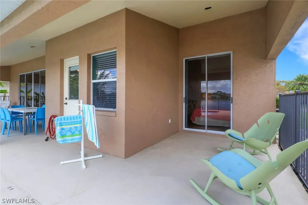 642 Lambton Lane NE Naples FL 34104