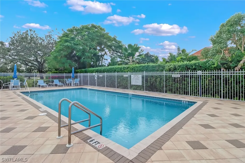 642 Lambton Lane NE Naples FL 34104