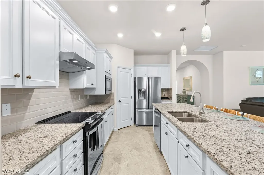 16577 Windsor Way Alva FL 33920