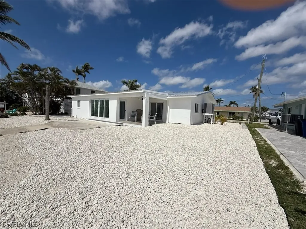 2823 Janet Street Matlacha FL 33993