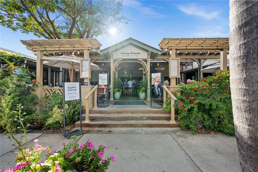 1021 3rd Street S Naples FL 34102