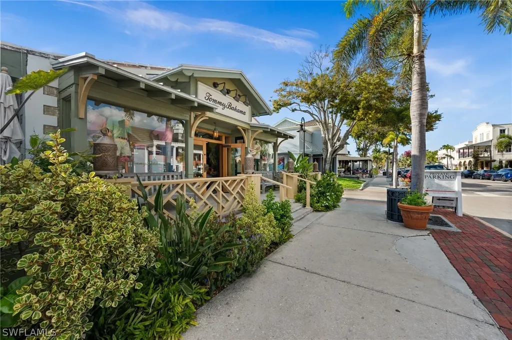 1021 3rd Street S Naples FL 34102