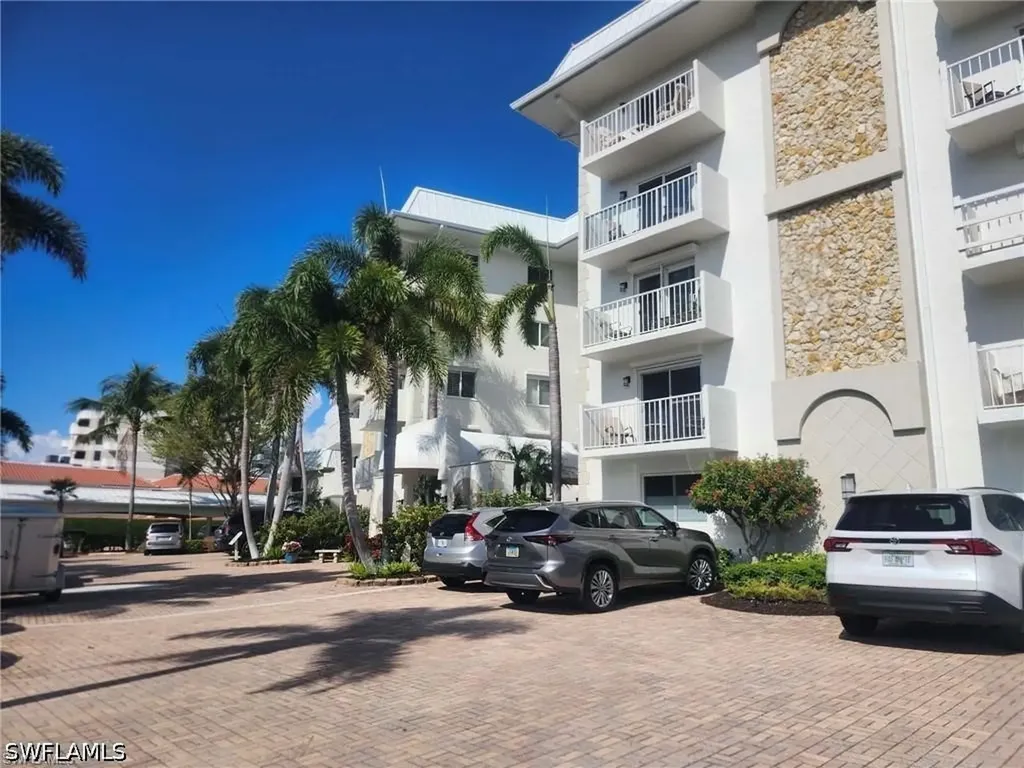 3000 Gulf Shore Boulevard N Naples FL 34103