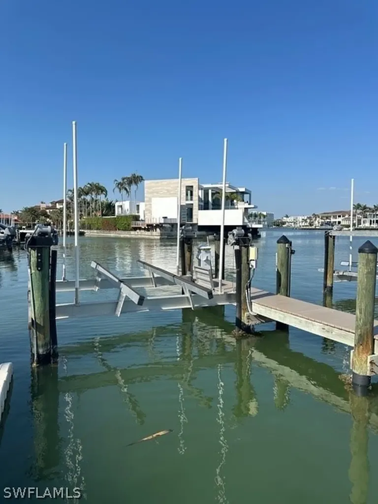 Bs# 26 4090 Gulf Shore Boulevard N Naples FL 34103