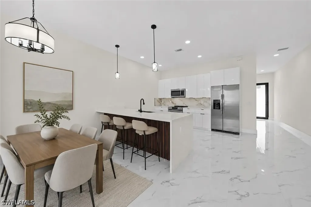 1024/1026 Diplomat Parkway E Cape Coral FL 33909
