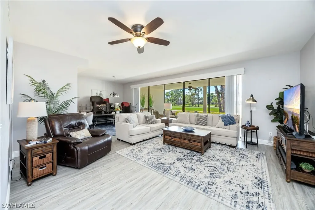 Naples FL, 770 Eagle Creek Drive, Unit 102