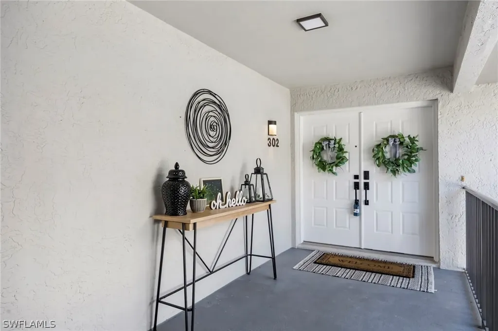 752 Eagle Creek Drive Naples FL 34113