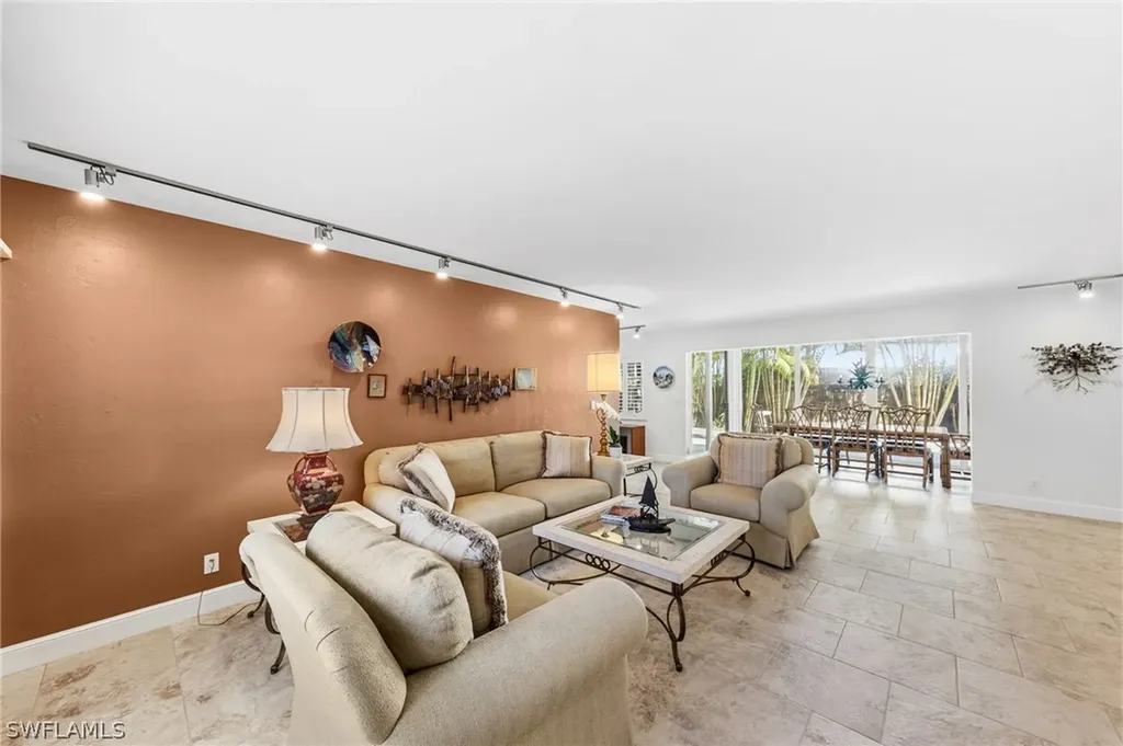 4772 West Boulevard Naples FL 34103