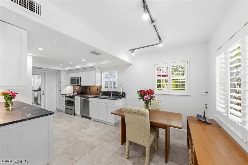 4772 West Boulevard Naples FL 34103